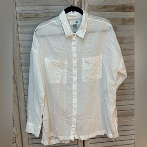 Old Navy White Boyfriend fit button down blouse